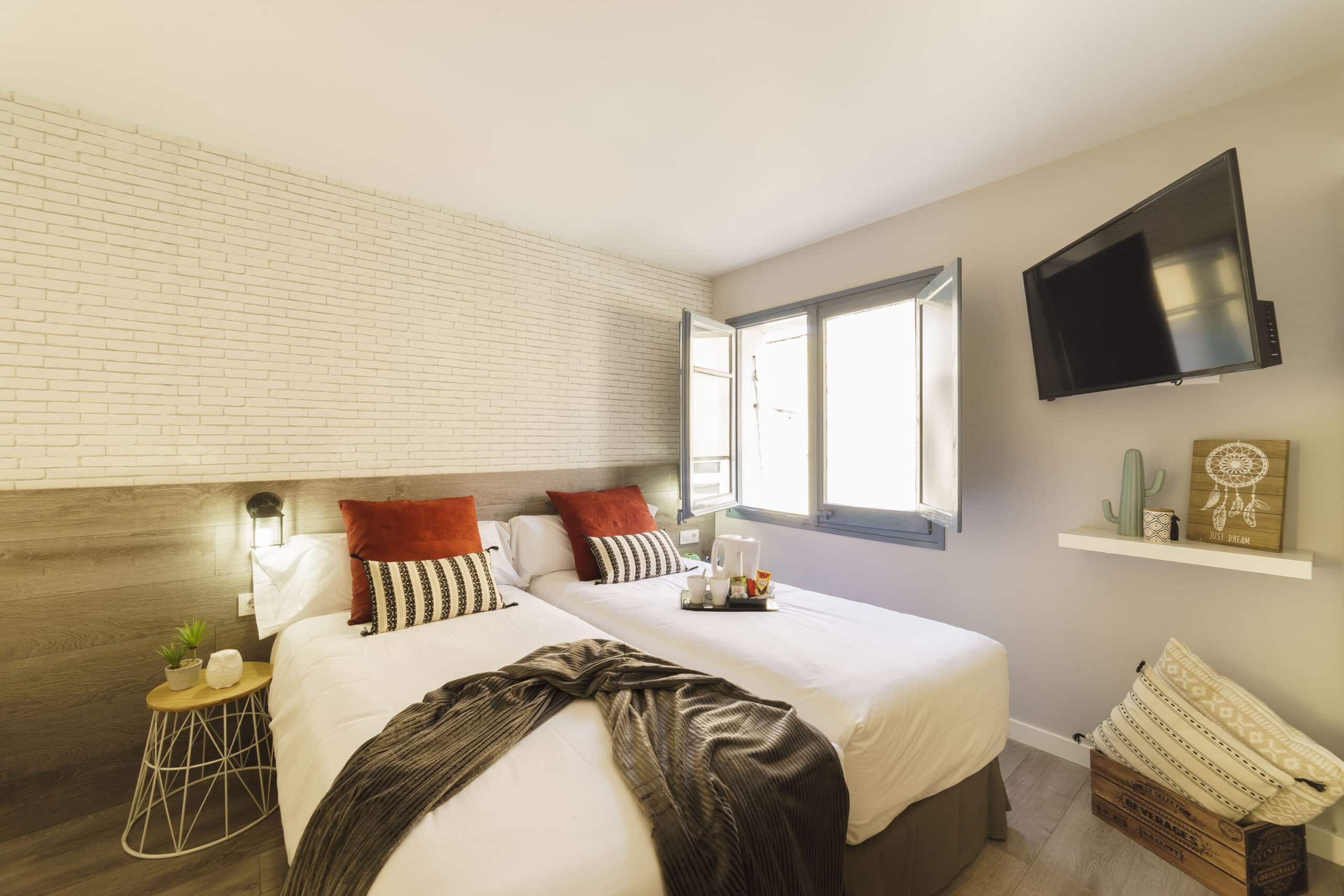HOSTAL WANDER 05